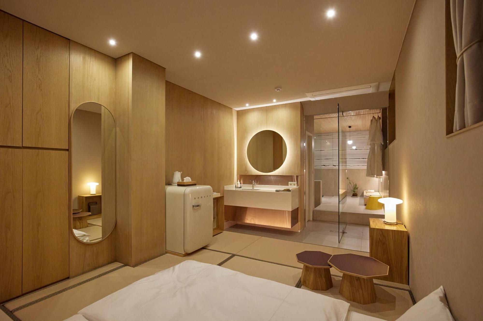 Pbr7 Hotel Unusual Stay Gyeongju Extérieur photo